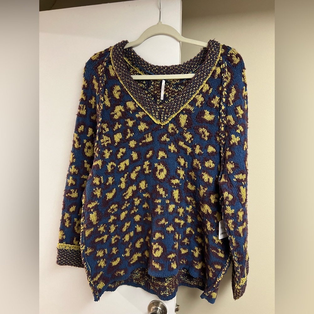 New free people sweater XS